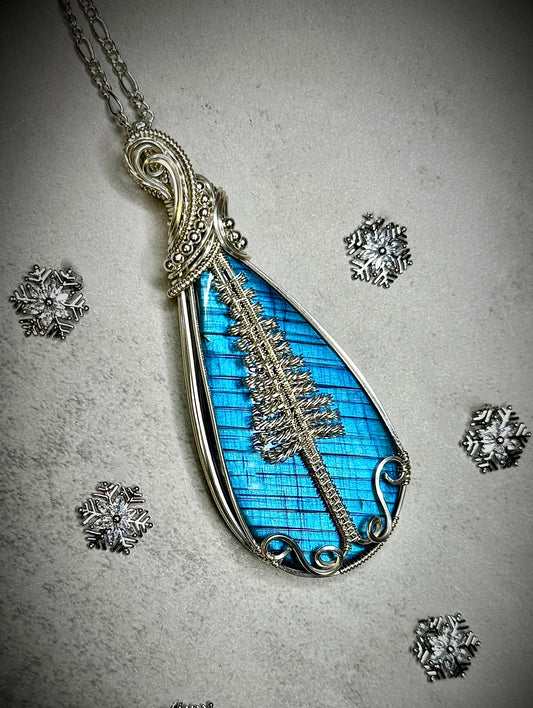 Labradorite winter pendant