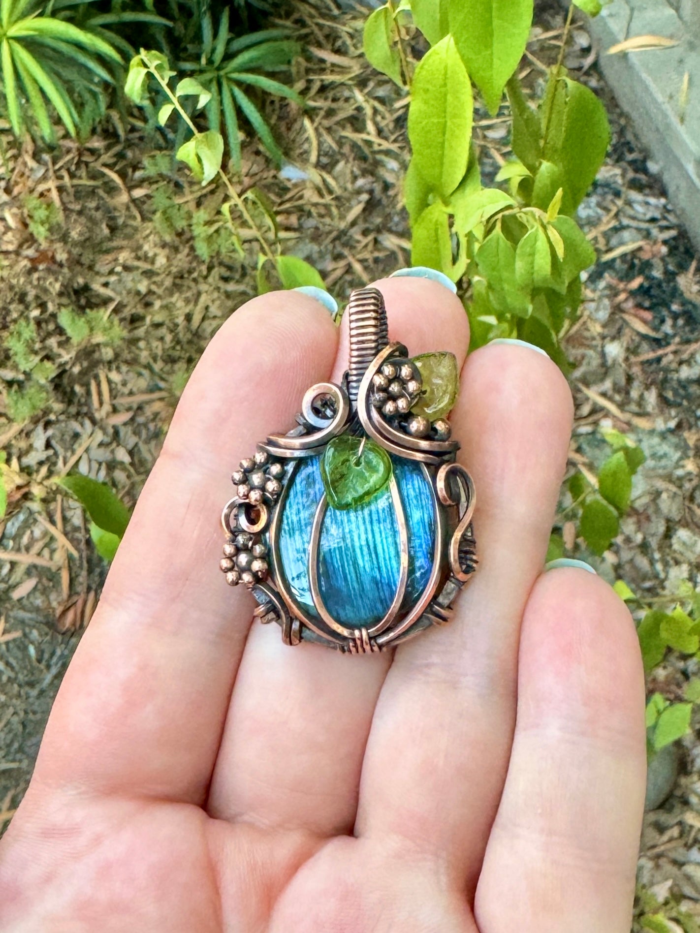 .Labradorite Pumpkin