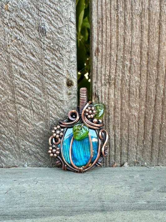 .Labradorite Pumpkin